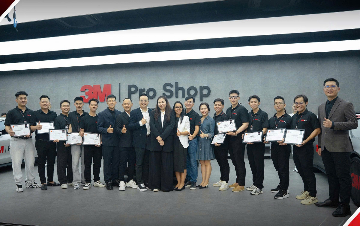Đội ngũ kỹ thuật viên Auto365 sau khoá đào tạo tại 3M Training Center